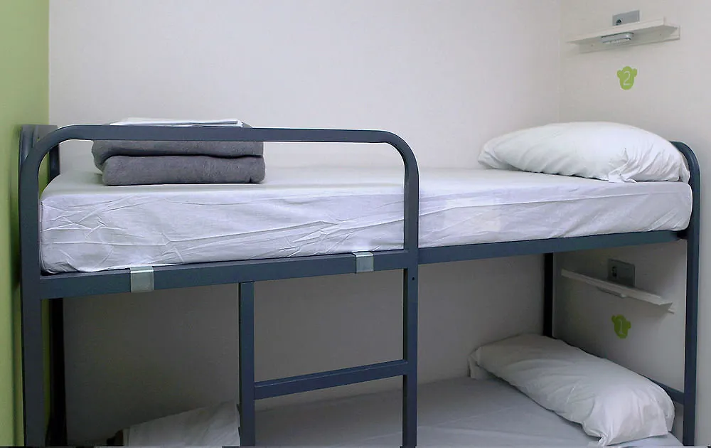 Meeting Point Hostels Barcelona 0*,